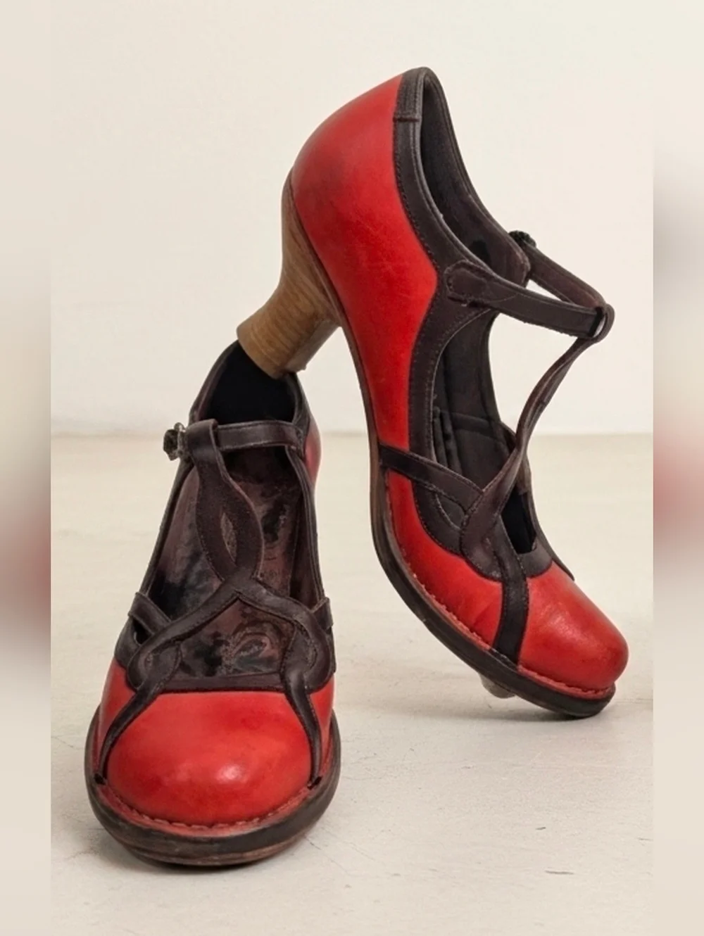 662 Neosens Spain Tricolor Leather T-Strap Mary Jane Heels - 37 (US 6.5) - Picture 3 of 6